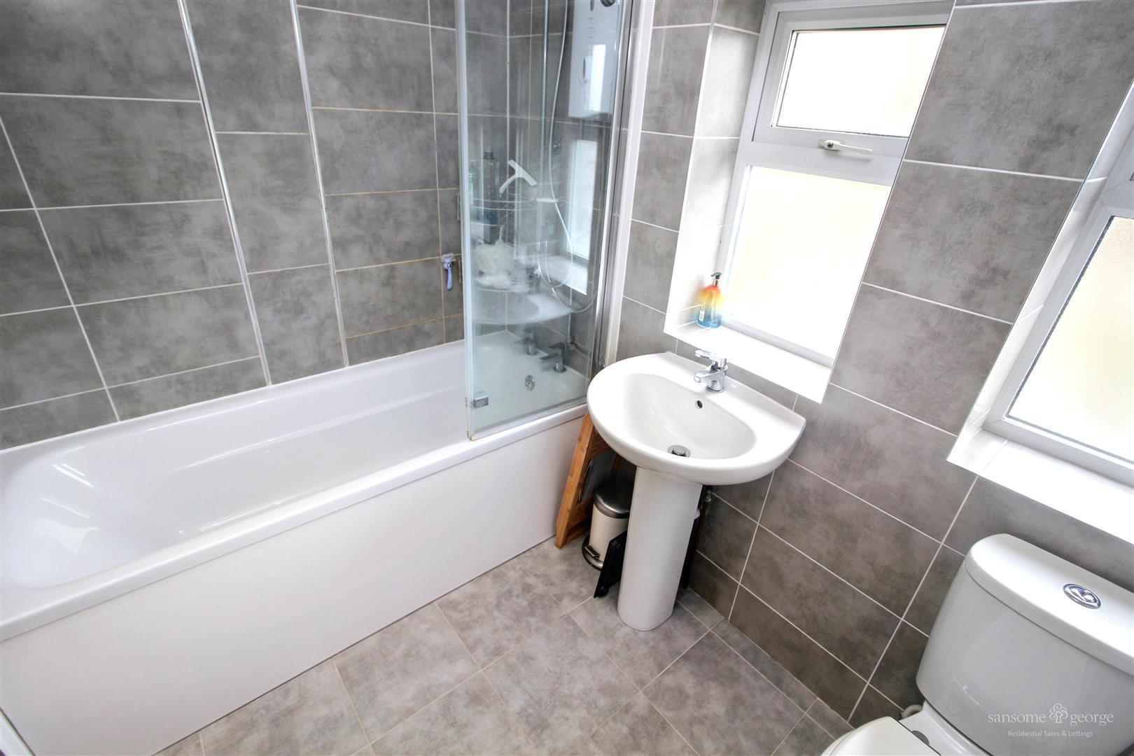 Portland Gardens, Tilehurst, Reading